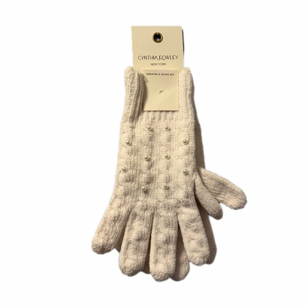 Cynthia Rowley  gloves in ivory with faux pearl embellishments